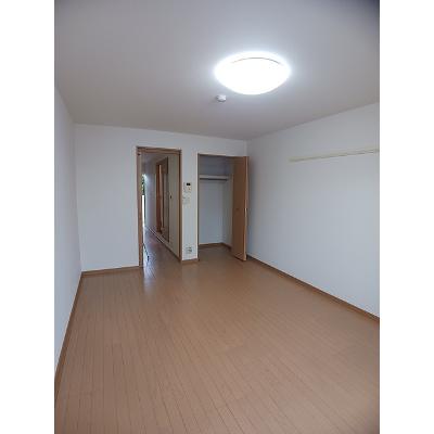 ハピーライフ平田 103【管理NO：1-015155601-01030】 ★家具家電は申し込み後に搬入します★の物件写真2