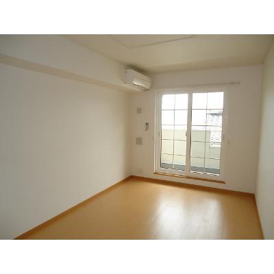 ファンタスティーク 203【管理NO：1-015026801-02030】 ★家具家電は申し込み後に搬入します★ ★2026年10月中旬入居可能★の物件写真2