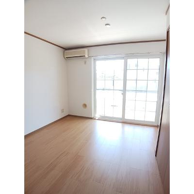 セレブレイトⅠ 102【管理NO：1-011792301-01020】 ★家具家電は申し込み後に搬入します★の物件写真2