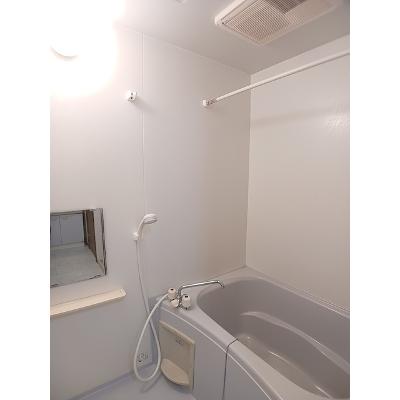 セレブレイトⅠ 102【管理NO：1-011792301-01020】 ★家具家電は申し込み後に搬入します★の物件写真4