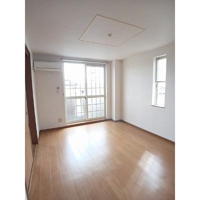 ピエ・デル・モンテ 201【管理NO：1-010032201-02010】 ★家具家電は申し込み後に搬入しますの物件写真2