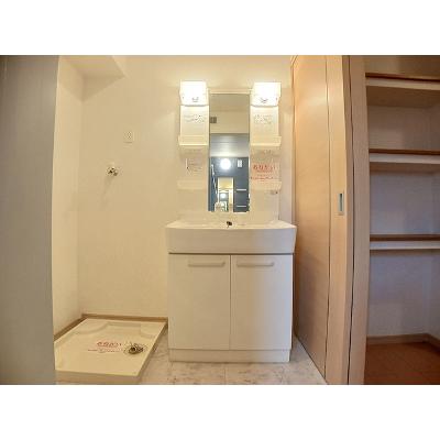 グラースシャルマン 105【管理NO：1-016115601-01040】 ★家具家電は申し込み後に搬入します★の物件写真6