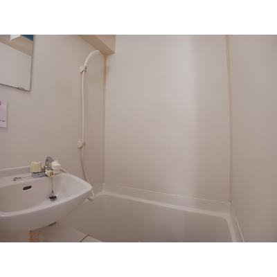 プレミールカネキ 407【管理NO：1-007530501-04060】 ★家具家電は申し込み後に搬入します★の物件写真4