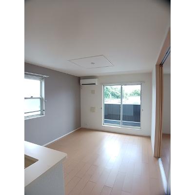 カーサ・ソレイユ 205【管理NO：1-019237801-02040】 ★家具家電は申し込み後に搬入します★の物件写真2