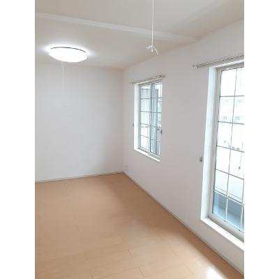 ポポラーレ 201【管理NO：1-016651801-02010】 ★家具家電は申し込み後に搬入します★の物件写真2