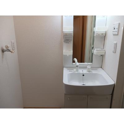 カーサ　アモローザ 101【管理NO：1-015375601-01010】 ★家具家電は申し込み後に搬入します 2026年08月下旬入居可能の物件写真6