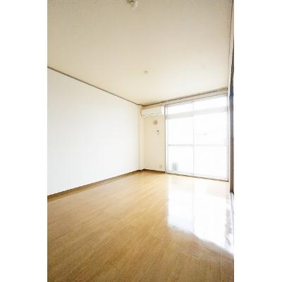 ラフォーレ・アリガ 203【管理NO：1-005364301-02030】 ★家具家電は申し込み後に搬入します 2026年08月下旬入居可能の物件写真2