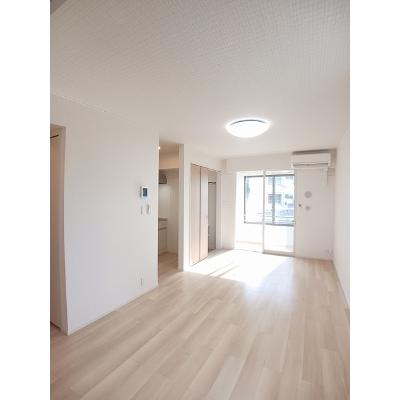 レジデンス 101【管理NO：1-027649501-01010】 ★家具家電は申し込み後に搬入します 2026年08月下旬入居可能の物件写真2