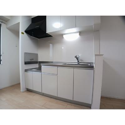 バース　Ⅲ 301【管理NO：1-022795001-03010】 ★家具家電は申し込み後に搬入します★の物件写真3