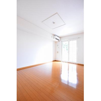 サンリットⅠ 102【管理NO：1-013426001-01020】 ★家具家電は申し込み後に搬入します 2026年08月下旬入居可能の物件写真2