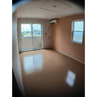 アレックス 101【管理NO：1-019443401-01010】 ★家具家電は申し込み後に搬入します 2026年09月中旬入居可能の物件写真2