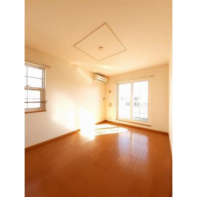 プリムローズＢ 201【管理NO：1-014168502-02010】 ★家具家電は申し込み後に搬入します 2026年08月下旬入居可能の物件写真2
