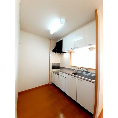 プリムローズＢ 201【管理NO：1-014168502-02010】 ★家具家電は申し込み後に搬入します 2026年08月下旬入居可能の物件写真3