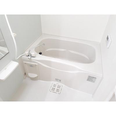 ジェルメ・コリーヌⅢ 202【管理NO：1-018338002-02020】 ★家具家電は申し込み後に搬入します★の物件写真4