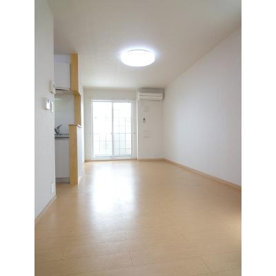 プラシード 101【管理NO：1-017009201-01010】 ★家具家電は申し込み後に搬入します 2026年08月上旬入居可能の物件写真2