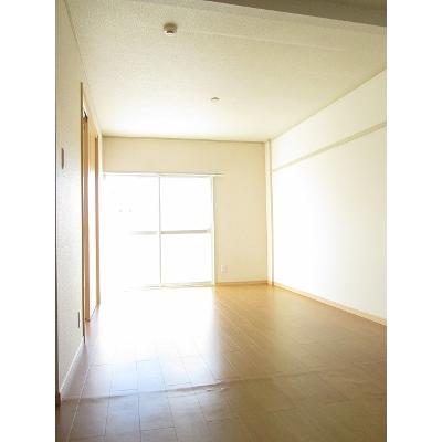 グリーンハイツ飛田 202【管理NO：1-001070001-02020】 ★家具家電は申し込み後に搬入します 2026年08月中旬入居可能の物件写真2