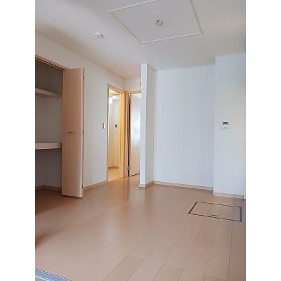 モルティⅧ 102【管理NO：1-015564902-01020】 ★家具家電は申し込み後に搬入します★ ★2026年08月上旬入居可能★の物件写真2