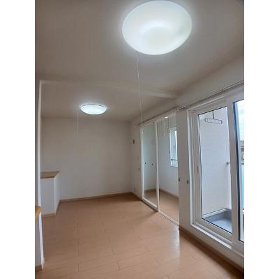 グランソレイユ 202【管理NO：1-015970201-02020】 ★家具家電は申し込み後に搬入します 2026年07月中旬入居可能の物件写真2