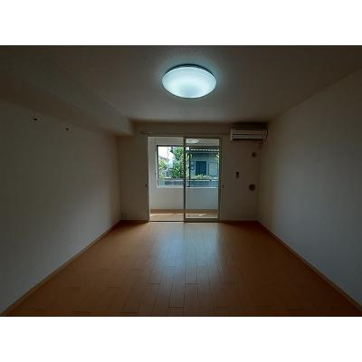 アルバ－ダ 102【管理NO：1-016727001-01020】 ★家具家電は申し込み後に搬入します 2026年10月中旬入居可能の物件写真2