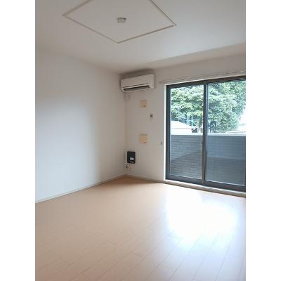 リオコリーナ 105【管理NO：1-019138301-01040】 ★家具家電は申し込み後に搬入します★の物件写真2