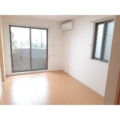 サン・パラストＦ　Ⅲ 103【管理NO：1-020732601-01030】 ★家具家電は申し込み後に搬入します 2026年08月下旬入居可能の物件写真2