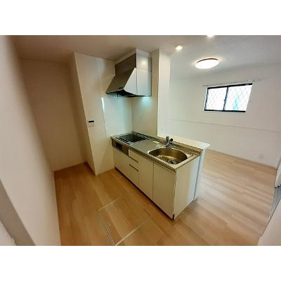 ブルー　バレーⅡ 101【管理NO：1-026751301-01010】 ★家具家電は申し込み後に搬入します★の物件写真3