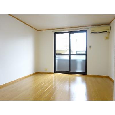 アンソレイエ　ガルデン 101【管理NO：1-013160001-01010】 ★家具家電は申し込み後に搬入します★の物件写真2