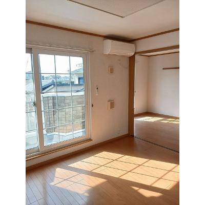 アムール 202【管理NO：1-012842401-02020】 ★家具家電は申し込み後に搬入します★ ★2026年08月中旬入居可能★の物件写真2