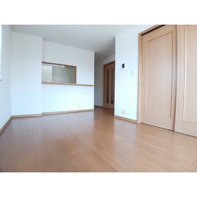 アウローラ 201【管理NO：1-014168801-02010】 ★家具家電は申し込み後に搬入します★の物件写真2