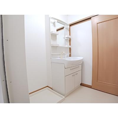 アウローラ 201【管理NO：1-014168801-02010】 ★家具家電は申し込み後に搬入します★の物件写真6