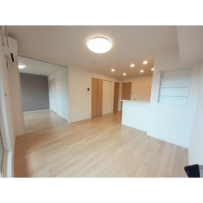 カルム　シャーンス 202【管理NO：1-027157901-02020】 ★家具家電は申し込み後に搬入します 2026年09月中旬入居可能の物件写真2