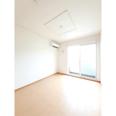 セント・フローラ　Ｃ 102【管理NO：1-014828601-01020】 ★家具家電は申し込み後に搬入しますの物件写真2