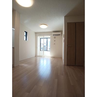 ガーデンＫＯＳＡＫＡ 102【管理NO：1-028416301-01020】 ★家具家電は申し込み後に搬入します★の物件写真2