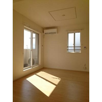 オリーブ 203【管理NO：1-023145401-02030】 ★家具家電は申し込み後に搬入します 2026年08月中旬入居可能の物件写真2