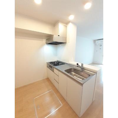 カンヌ 102【管理NO：1-025323502-01020】 ★家具家電は申し込み後に搬入します 2026年08月下旬入居可能の物件写真3