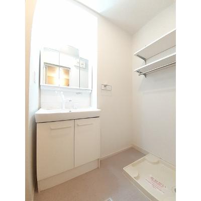 ダングラッツェⅡ 203【管理NO：1-026199501-02030】 ★家具家電は申し込み後に搬入します★の物件写真6