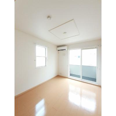 フォルサ・エムＣ 102【管理NO：1-016217101-01020】 ★家具家電は申し込み後に搬入します★の物件写真2