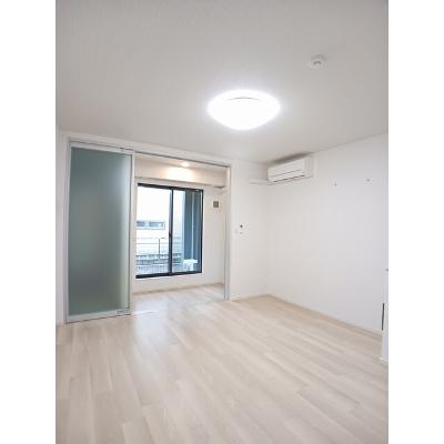 ヒュッゲ　ハウス　Ｂ棟 106【管理NO：1-028025302-01060】 ★家具家電は申し込み後に搬入します 2026年08月下旬入居可能の物件写真2