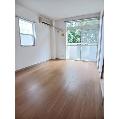 プレミール常行 101【管理NO：1-006206801-01010】 ★家具家電は申し込み後に搬入します★の物件写真2