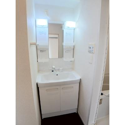 グランツ 105【管理NO：1-020737801-01040】 ★家具家電は申し込み後に搬入します★の物件写真6