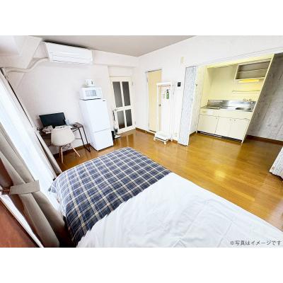 ユニオンマンスリー萩山１　402　1R・シングル☆【禁煙ルーム】人気の角部屋！安心のモニター付きインターフォン完備/デスク・チェア＆たっぷり収納2ドア冷蔵庫など生活家電のあるお部屋の物件写真2