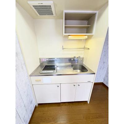 ユニオンマンスリー萩山１　402　1R・シングル☆【禁煙ルーム】人気の角部屋！安心のモニター付きインターフォン完備/デスク・チェア＆たっぷり収納2ドア冷蔵庫など生活家電のあるお部屋の物件写真3