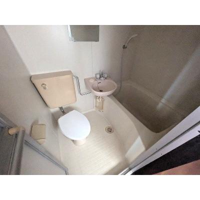 ユニオンマンスリー久米川３　201　1K・セミダブル☆【禁煙ルーム】人気の角部屋！安心のモニター付きインターフォン完備/ソファー・ローテーブル＆たっぷり収納2ドア冷蔵庫など生活家電のあるお部屋の物件写真5