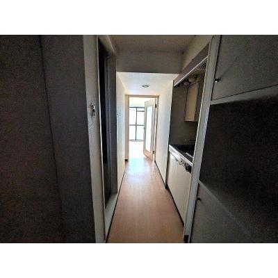 ユニオンマンスリー東村山２　211　1K・セミシングル☆【禁煙ルーム】デスク・チェア＆たっぷり収納2ドア冷蔵庫など生活家電のあるお部屋！所沢駅へ1駅＆高田馬場駅や西武新宿駅へ乗換なし。の物件写真6