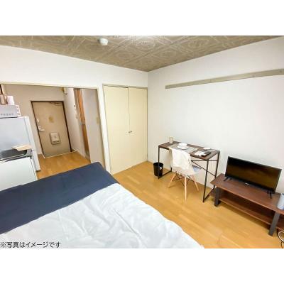 ユニオンマンスリー立川４　105　1R・セミダブル☆【禁煙ルーム】不在時の受け取りに便利な宅配ボックス完備！デスク・チェア＆洗濯機や冷蔵庫など生活家電のあるお部屋の物件写真2