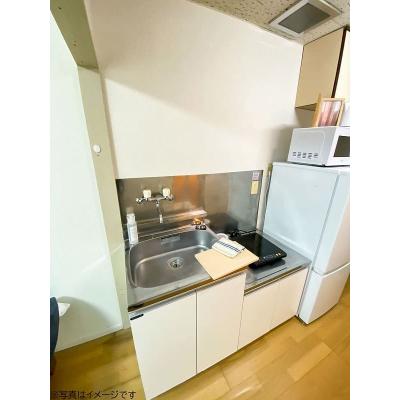 ユニオンマンスリー立川４　105　1R・セミダブル☆【禁煙ルーム】不在時の受け取りに便利な宅配ボックス完備！デスク・チェア＆洗濯機や冷蔵庫など生活家電のあるお部屋の物件写真3
