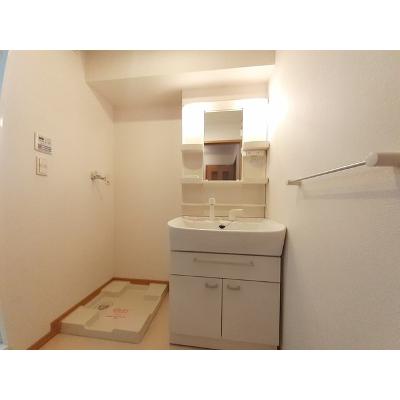 apartment 長野県伊那市狐島４０４６番地 

↓地図はこちらから