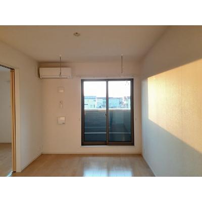 ポップ・アップ　ハウス 201【管理NO：1-023960101-02010】 ★家具家電は申し込み後に搬入しますの物件写真2