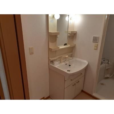 エヴァーグリーン 103【管理NO：1-014755901-01030】 ★家具家電は申し込み後に搬入します★ ★2026年09月下旬入居可能★の物件写真6