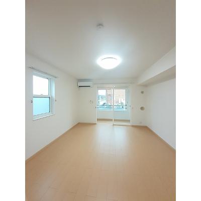 プルメリアⅢ 101【管理NO：1-016335103-01010】 ★家具家電は申し込み後に搬入します 2026年07月下旬入居可能の物件写真2